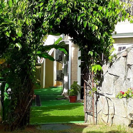 Hibiscus House Seychelles Self Catering Apartment Victoria Exterior foto