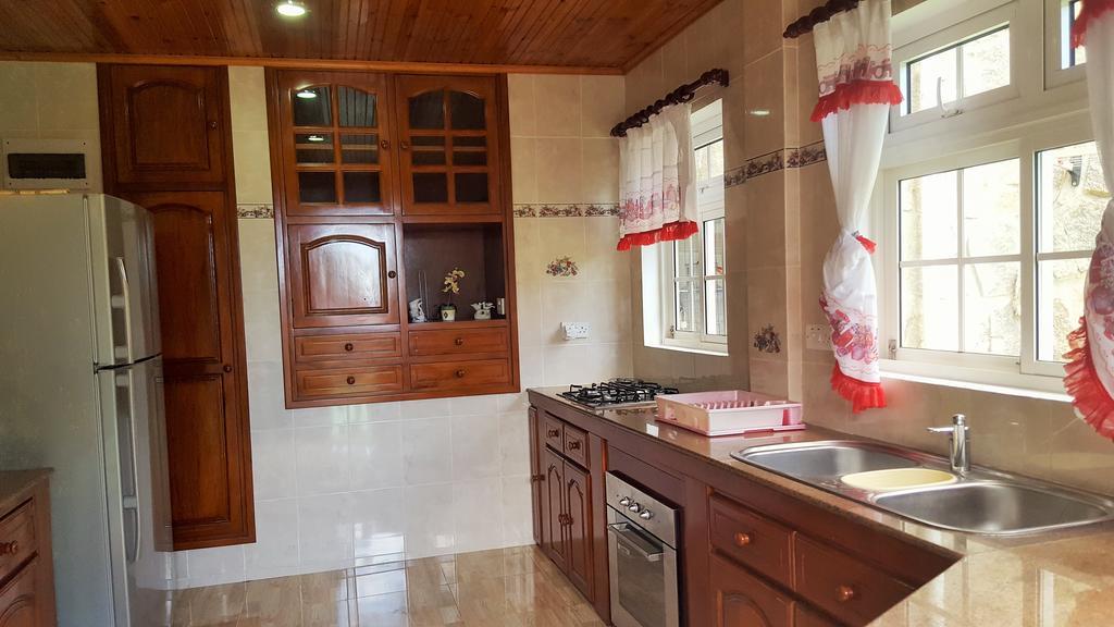 Hibiscus House Seychelles Self Catering Apartment Victoria Exterior foto