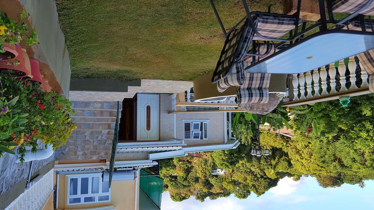 Hibiscus House Seychelles Self Catering Apartment Victoria Exterior foto