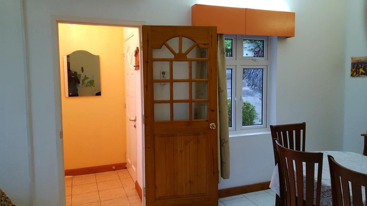 Hibiscus House Seychelles Self Catering Apartment Victoria Exterior foto