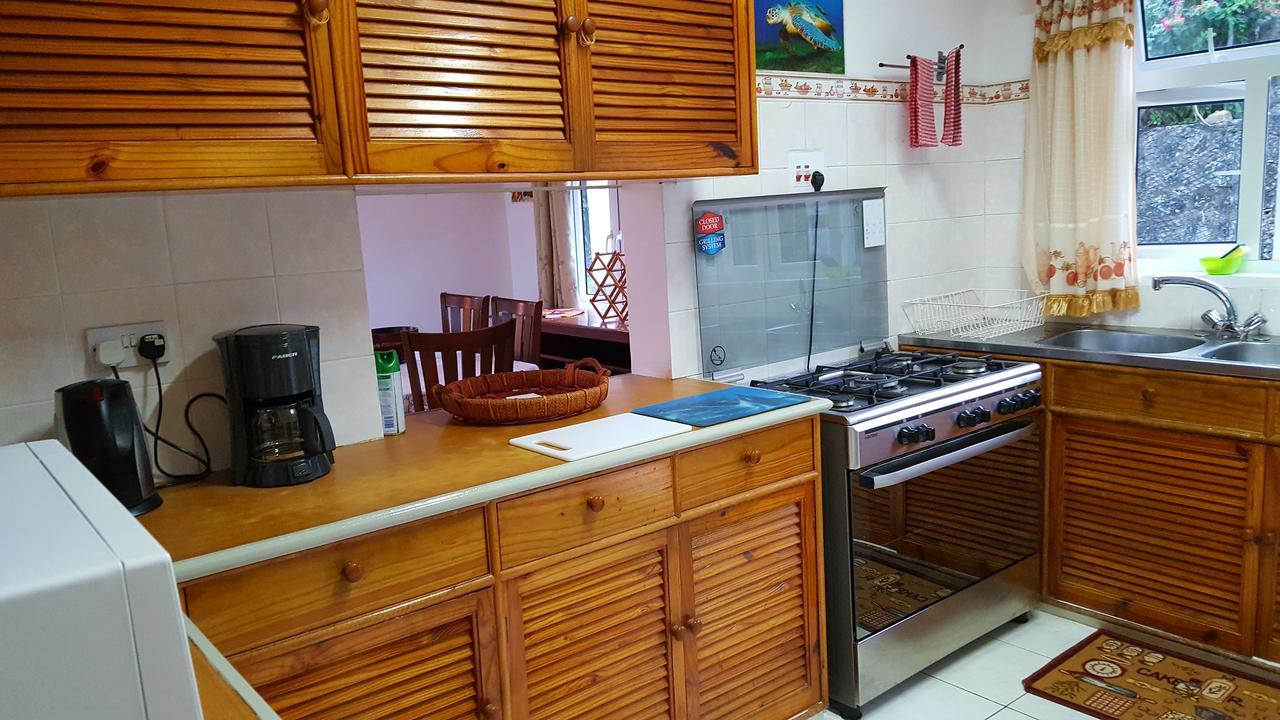 Hibiscus House Seychelles Self Catering Apartment Victoria Exterior foto